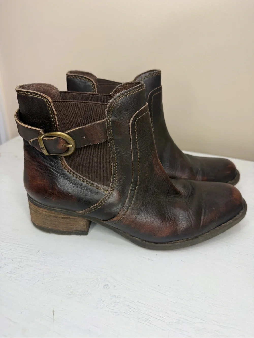 Born leather boots